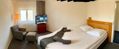 Slupsk Apartment | LAS SŁUPSKI PREMIUM APARTAMENT NR6 Wifi Netflix Smart TV50 two bedrooms two extra large double beds up to 6 people full pleasure quality stay