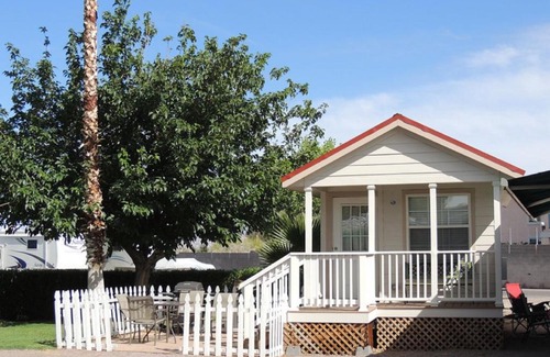 Sunrise Manor Resort | Las Vegas Camping Resort Cabin 2