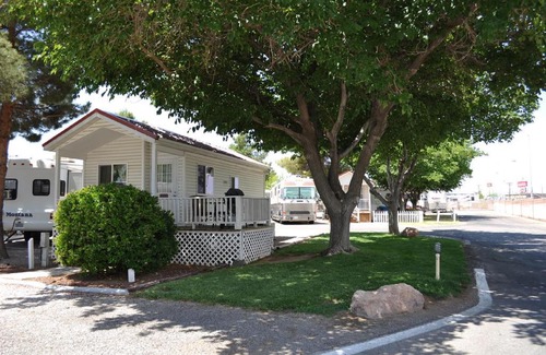 Sunrise Manor Resort | Las Vegas Camping Resort Cabin 4