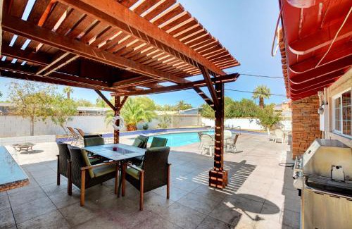 Glen Heather Estates House | Las Vegas Elegance! Pool Table & Sparkling Pool! Home