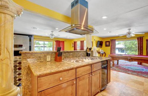 Glen Heather Estates House | Las Vegas Elegance! Pool Table & Sparkling Pool! Home
