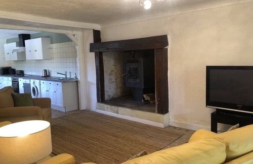 Montignac Cottage | Lascaux Countryside Gite - Family run and pet friendly