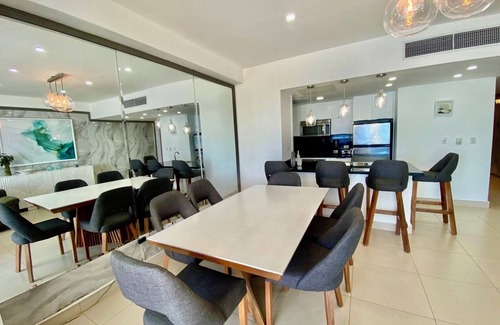 Villas Del Mar Apartment | LasOlasTower-JuanDolio 2Br-3Bds-7Px-WiFi-BBQ-SeaView-