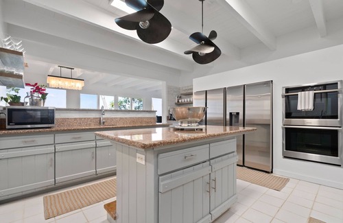 Lanikai Villa | Last chance for Christmas Hawaiian Style 6 BR's 30 Days-Send me a note!