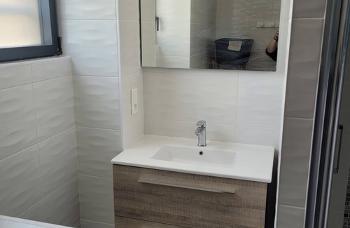 Gavres Villa | Last minute April villa with private indoor jacuzzi for 6 people