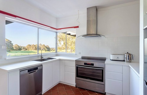 Yallingup Siding House | Last minute cancellation available 2 Oct to 4 Oct - Spring specials