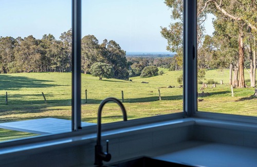 Yallingup Siding House | Last minute cancellation available 2 Oct to 4 Oct - Spring specials