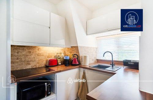 Dartmouth Park Apartment | Last-Minute Deals l Flat 8 l Reserve Now l Summer Stay l Sleeps Up to 4 l Business Family Live London Short Lets & Serviced Accommodation