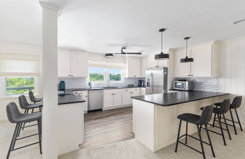 Georgetown County House | Last Resort - Oceanfront w/6-bedrooms