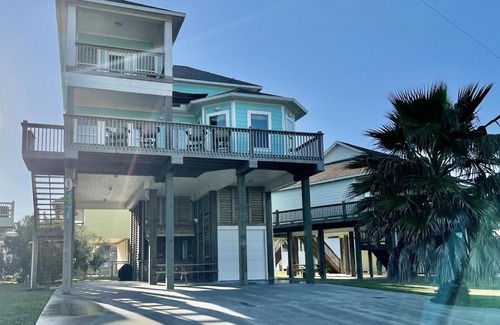 Port Bolivar House | #Latitude Adjustment Home