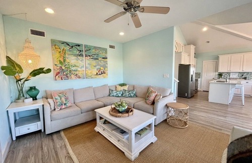 Port Bolivar House | #Latitude Adjustment - 4 Bedrooms - 3 Bath - Sleeps 13