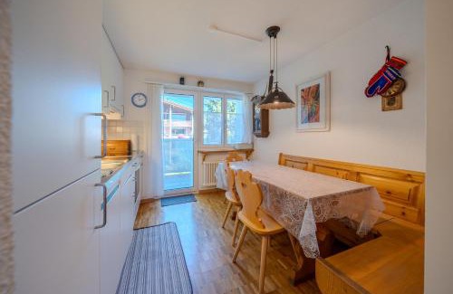 Arosa Apartment | Latschüel by Arosa Vacations, Familienwohnung im Zentrum mit Privatparkplatz