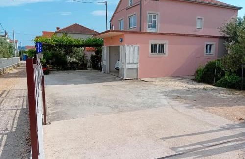 Kastel Stafilic Apartment | Laura No.1