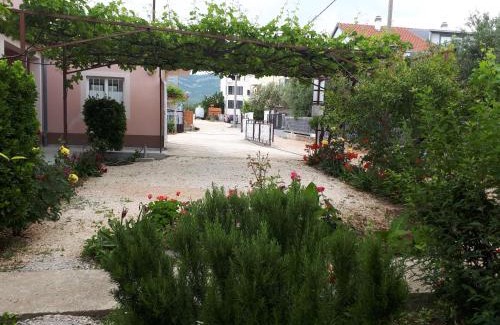 Kastel Stafilic Apartment | Laura No.1