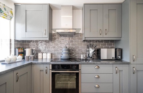 Blyford Cottage | Laurel Cottage - sleeps 4 guests in 2 bedrooms