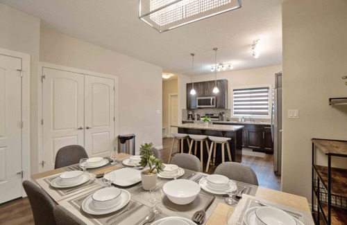 Southeast Edmonton Apartment | Laurel House Sudip 2805