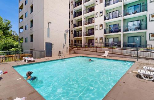 Gatlinburg Apartment | Laurel Inn Condominiums - Gatlinburg Getaway
