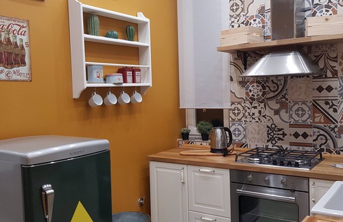 Naples City Centre Apartment | Lavanerahome apartment 2-6 seats Central Station