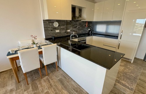 Kadnlar Denizi Mahallesi Apartment | Lavender D7 Seaview Penthouse – Ideal for Families, Pool & Sunset Balcony