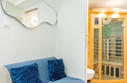 Quartier de Rochechouart Apartment | Lavie Maison Little Studio