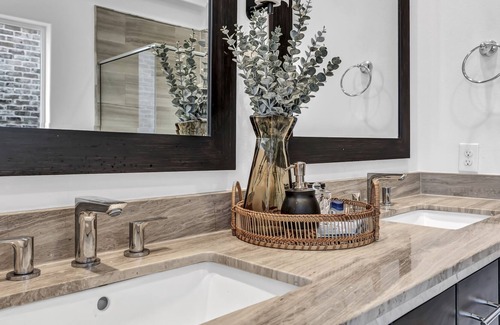 Willow Meadows/Willowbend Area House | Lavish 3BR Townhome in the Hotspot of Houston