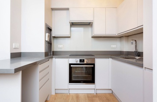 South Kensington House | Lavish and Luxe, by Veeve