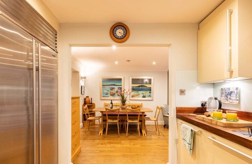 Lancaster Gate Apartment | Lavish Apartment with Roof Garden beside Hyde Park