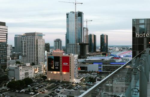 Downtown Los Angeles Apartment | Lavish High-Rise 2bed Apt in the Hearth of Downtown LA
