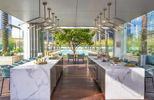 Downtown Los Angeles Apartment | Lavish High-Rise 2bed Apt in the Hearth of Downtown LA