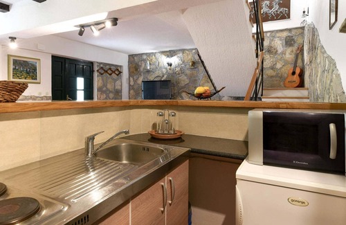 Podstrana House | Lavish Holiday Home in Podstrana with Garden