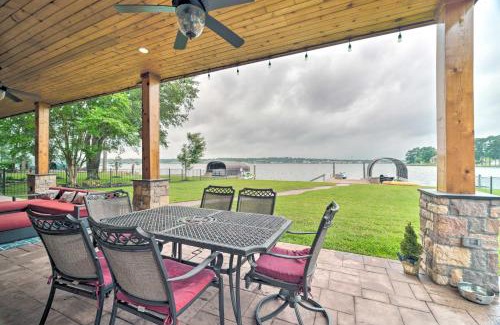 Walden on Lake Conroe House | Lavish Lakefront House with Pool Table and Patio!