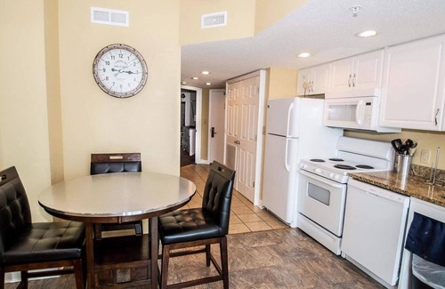 Myrtle Beach Condo | Lavish Oceanfront Villa in MB/ Comfortable Bedding / Amazing Appliances!