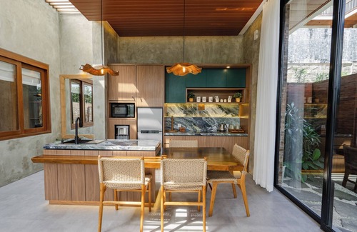 Lodtunduh Resort | Lawangkala Resort by ARM One Hundred