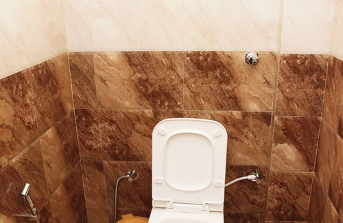 Kudal Hotel | Laxmi Empire Guest House
