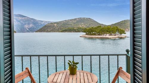 Vathy Apartment | Lazaretto Palace