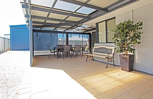 Jurien Bay House | Laze on Lesueur