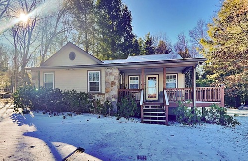 Thayerville Cottage | Lazy Bear Cabin