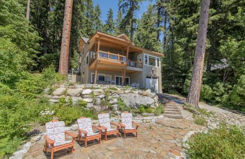Leavenworth Cabin | Lazy Bear Lodge by NW Comfy Cabins