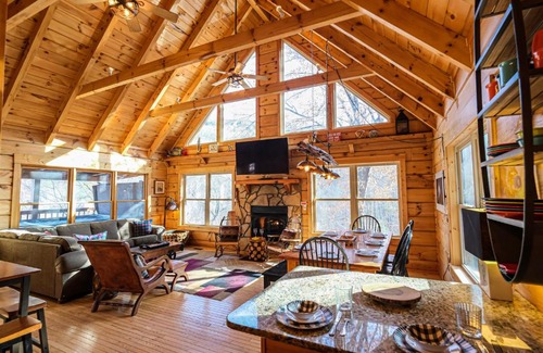 Gatlinburg House | Lazy Bear Lodge