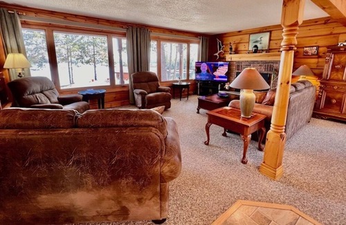 Catchacoma Cottage | Lazy Day Bay Cottage On Catchacoma Lake