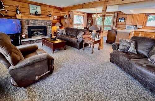 Catchacoma Cottage | Lazy Day Bay Cottage On Catchacoma Lake