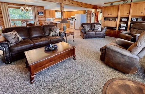 Catchacoma Cottage | Lazy Day Bay Cottage On Catchacoma Lake