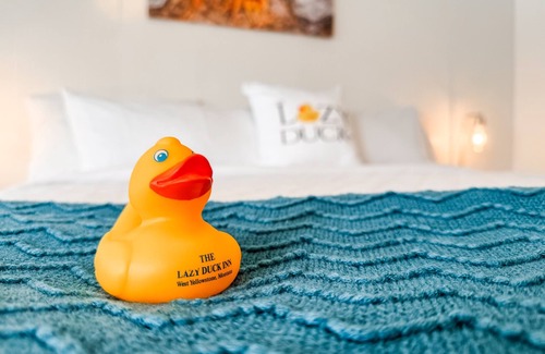 West Yellowstone Hotel | Lazy Duck Inn Room #20 Double Queens