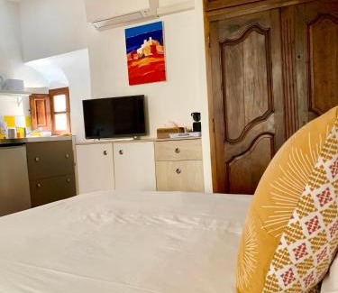 Moustiers-Sainte-Marie Apartment | Le 1835, Studio Ambre-Jaune