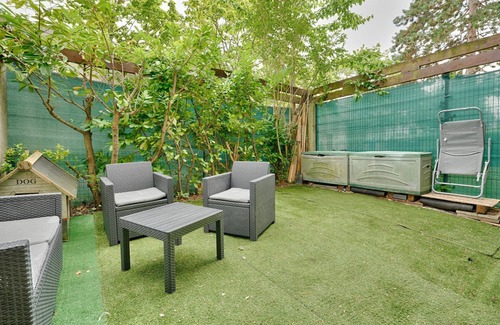 Champs Elysees Apartment | Le 44 - Appt avec jardin privé