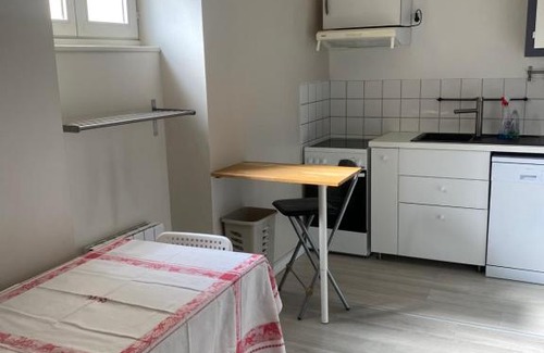 La Rochefoucauld Apartment | Le 8 Cour