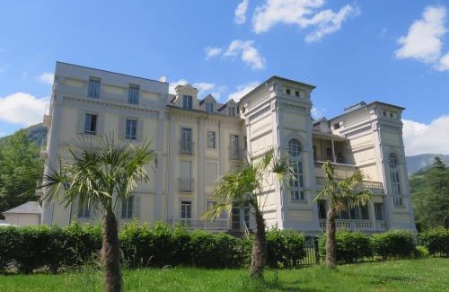 Argeles Gazost Apartment | Le Balcon du Parc, entre Lourdes et Gavarnie
