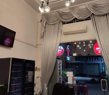 Mittakpheap Hotel | Le Barang Steakhouse & Guesthouse