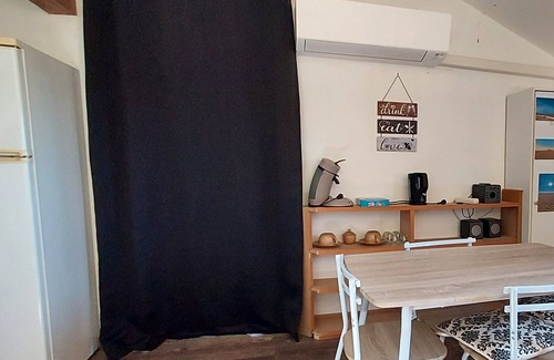 Le Barcares Apartment | Le Barcarès apartment and duplex, 4 bedrooms, air conditioning, wifi, terrace, walking distance to beach