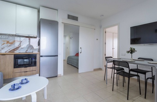 El Puerto de Santa Maria Apartment | Le Belvédère au soleil, a charming apartment with views over the Bay of Cadiz.